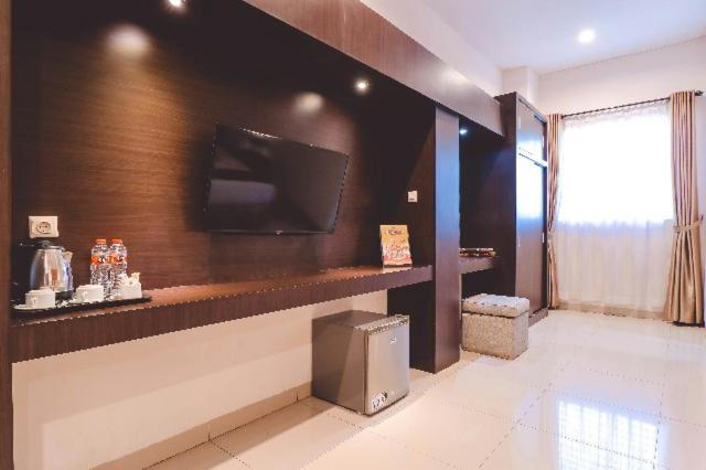 Saka Hotel Medan Sunggal Экстерьер фото